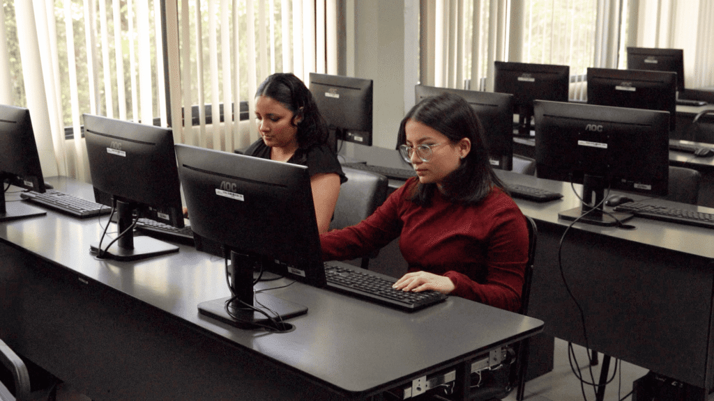 Estudiar Ingeniería en Sistemas de Computación con énfasis en Calidad del Software en modalidad universitaria