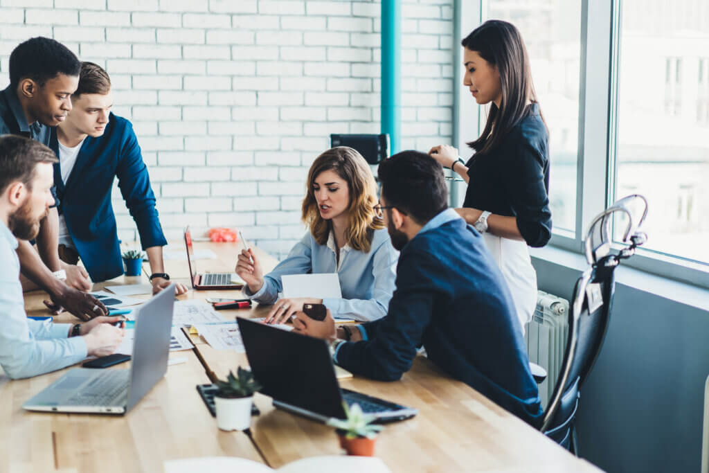 Estudiar Diseño Publicitario con Énfasis en Gestión de Proyectos en modalidad universitaria