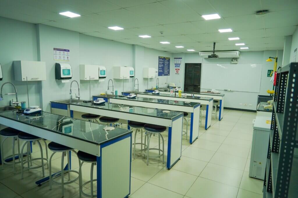 Ingeniería Mecatrónica Fidélitas