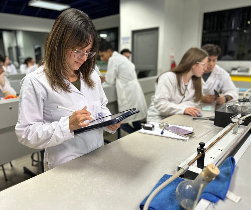 Estudiar dos carreras a la vez