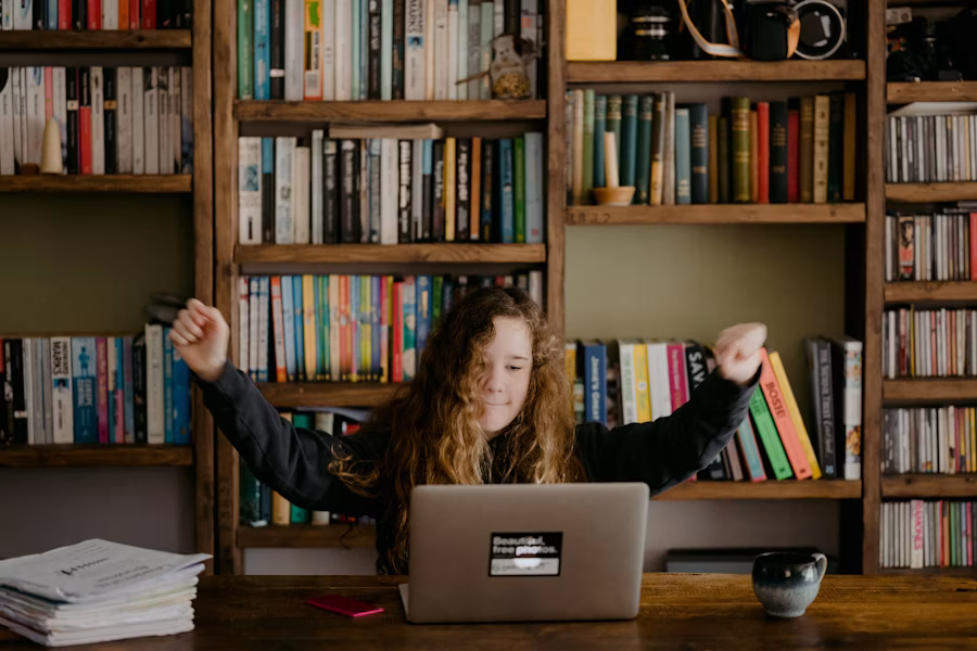Estudiante en modalidad virtual asincrónica
